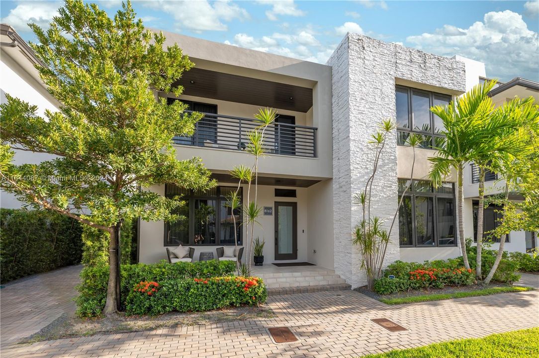 En Venta: $2,298,000 (4 camas, 4 baños, 3996 Pies cuadrados)