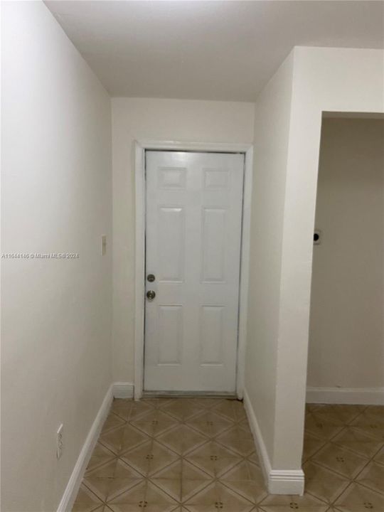 Active With Contract: $2,900 (4 beds, 2 baths, 1484 Square Feet)