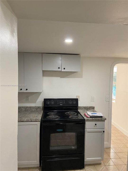 Active With Contract: $2,900 (4 beds, 2 baths, 1484 Square Feet)