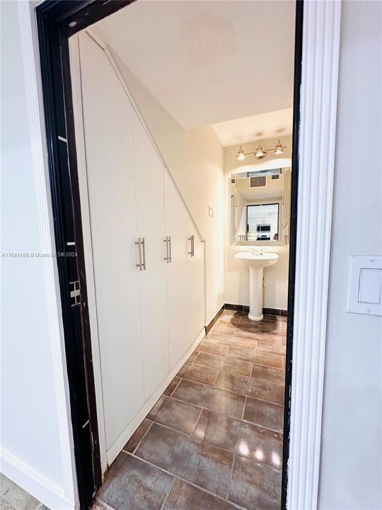 Active With Contract: $3,700 (3 beds, 2 baths, 1234 Square Feet)