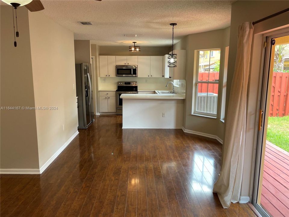 Living Room/Kitchen