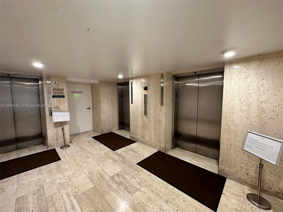 最近租的: $2,000 (1 贝兹, 1 浴室, 726 平方英尺)