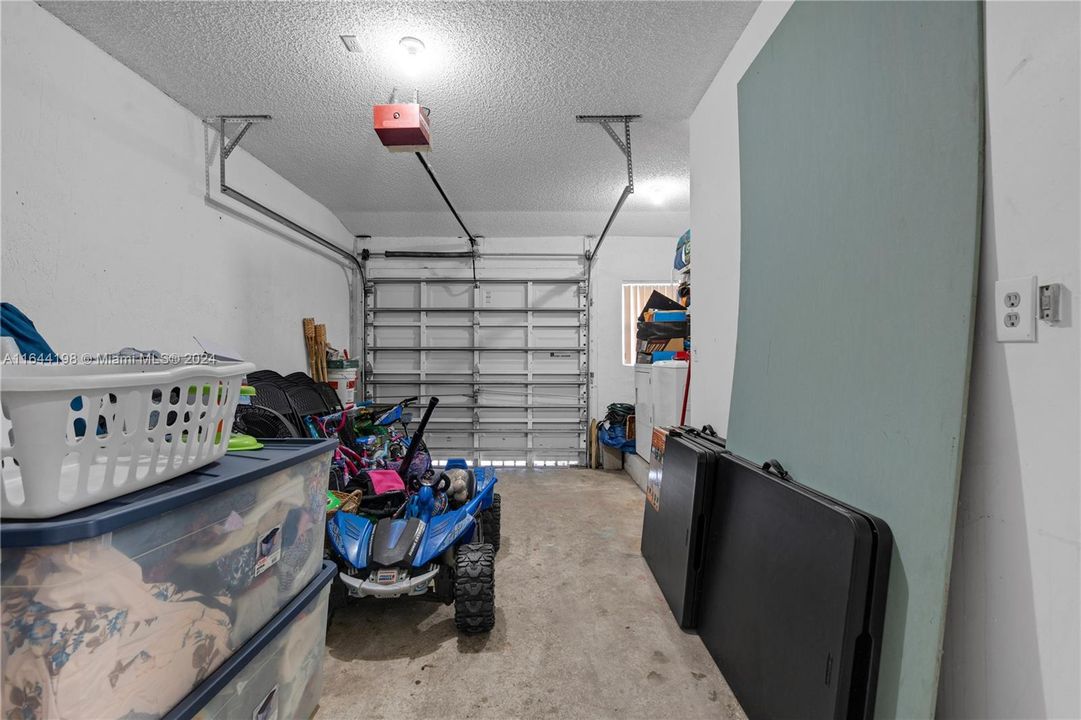 Recently Sold: $520,000 (3 beds, 2 baths, 1248 Square Feet)