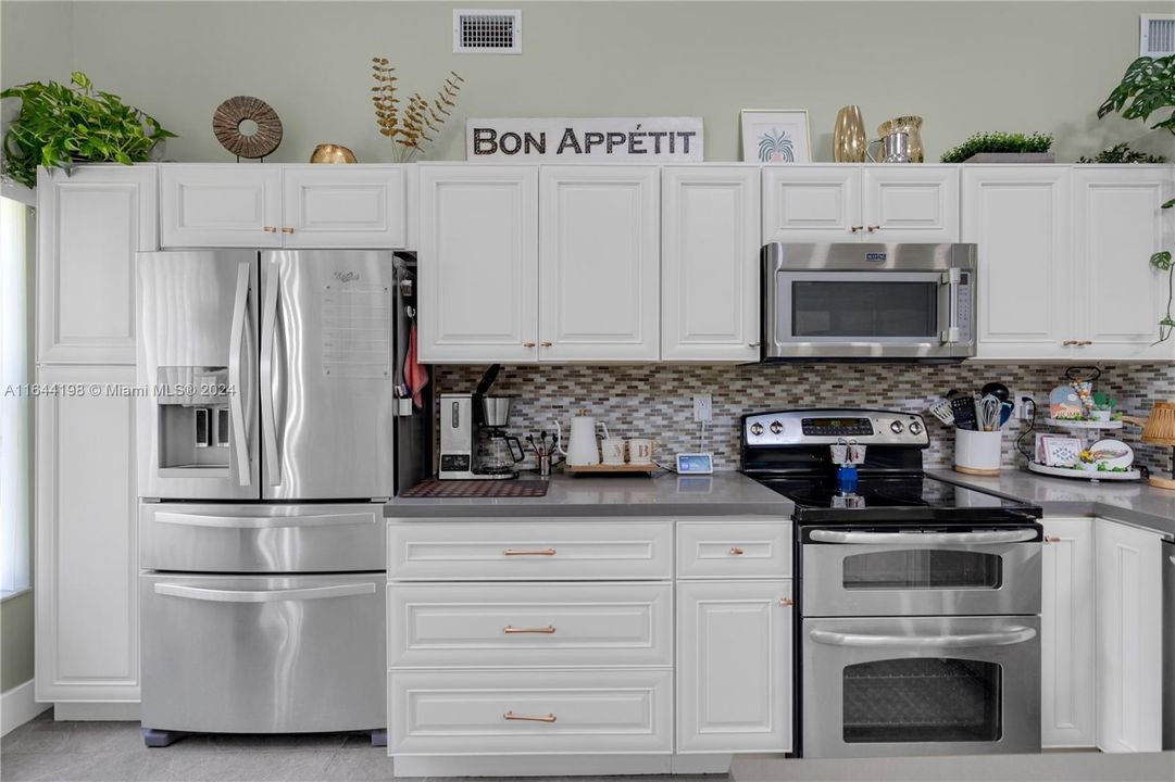 Recently Sold: $520,000 (3 beds, 2 baths, 1248 Square Feet)