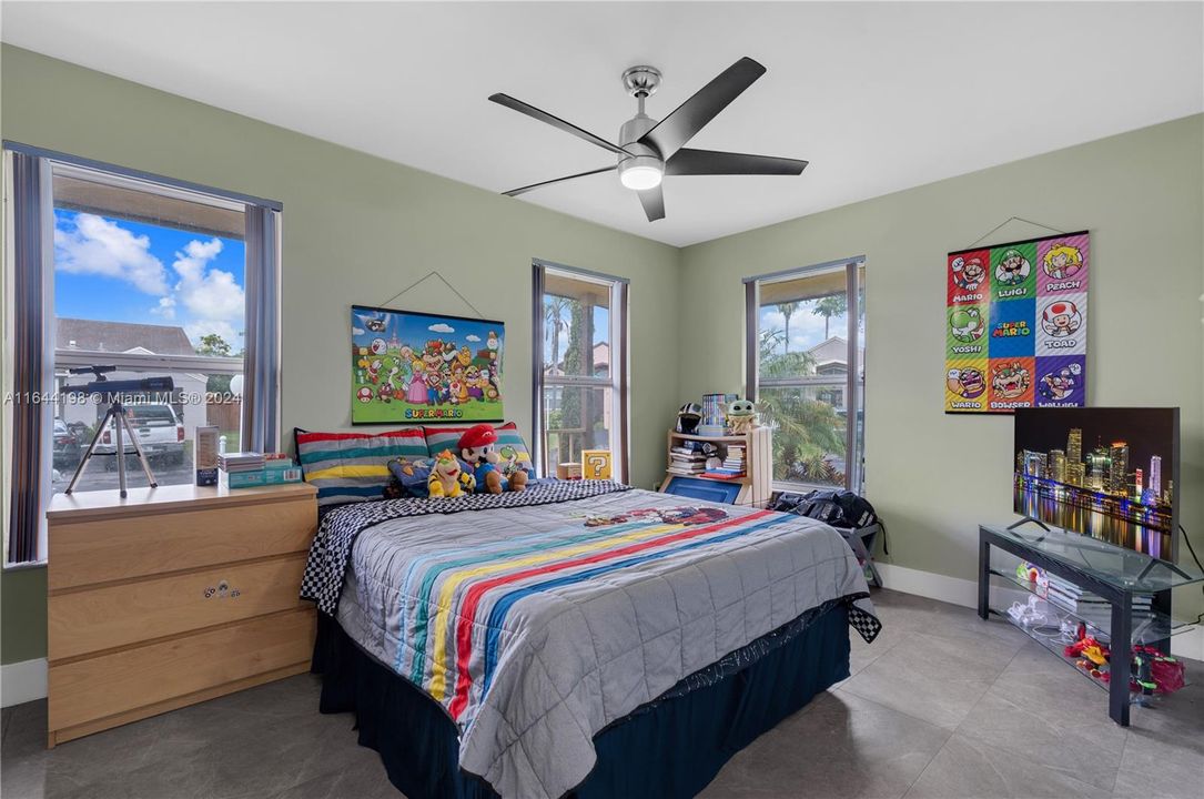 Recently Sold: $520,000 (3 beds, 2 baths, 1248 Square Feet)