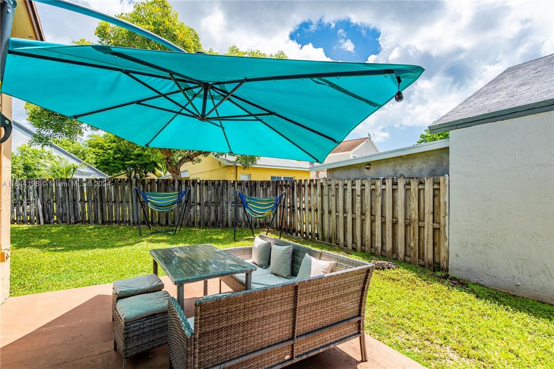 Recently Sold: $520,000 (3 beds, 2 baths, 1248 Square Feet)