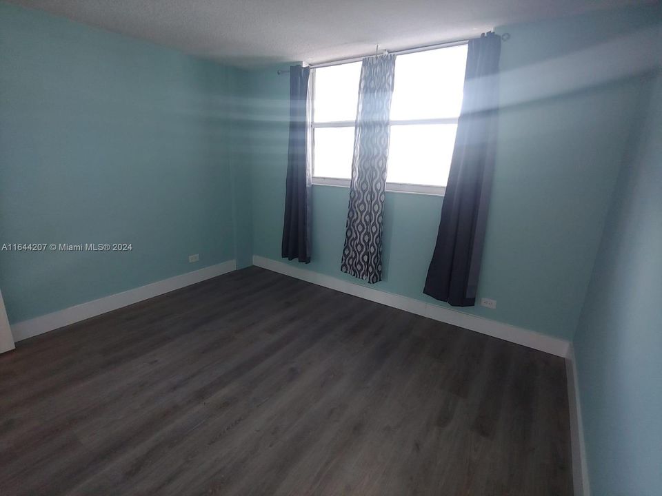 For Sale: $265,000 (2 beds, 2 baths, 1025 Square Feet)