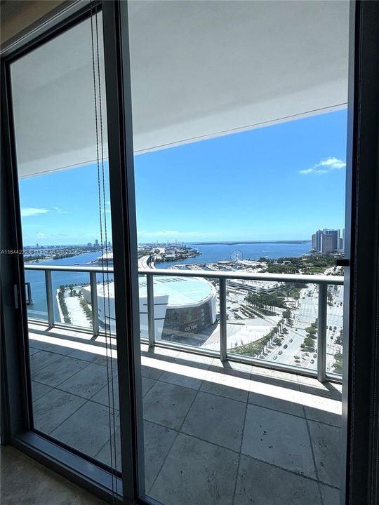 Recently Sold: $736,000 (2 beds, 2 baths, 1208 Square Feet)