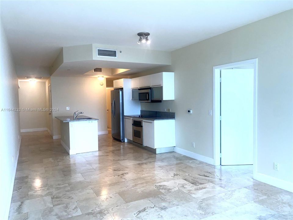 Recently Sold: $736,000 (2 beds, 2 baths, 1208 Square Feet)