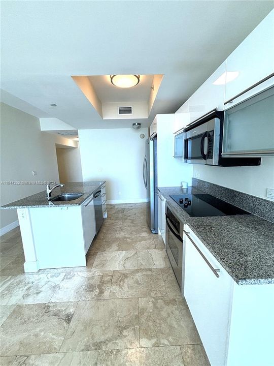 Recently Sold: $736,000 (2 beds, 2 baths, 1208 Square Feet)
