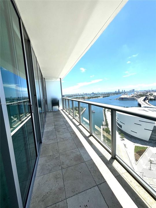 Recently Sold: $736,000 (2 beds, 2 baths, 1208 Square Feet)