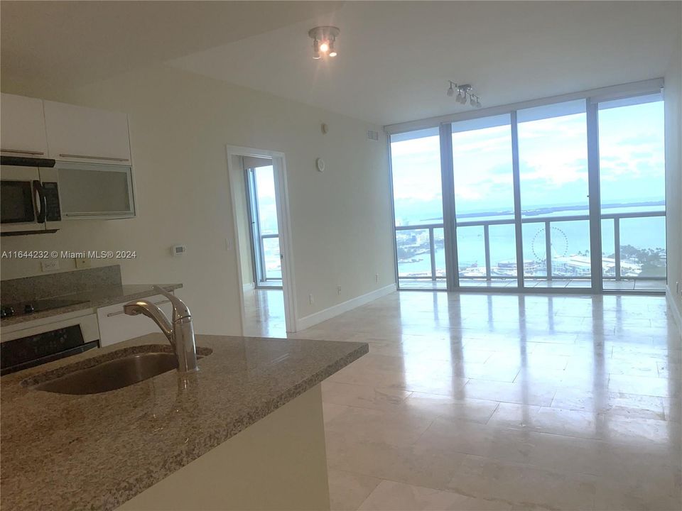 Recently Sold: $736,000 (2 beds, 2 baths, 1208 Square Feet)