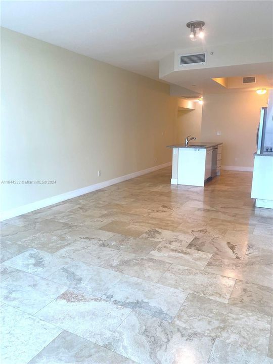 Recently Sold: $736,000 (2 beds, 2 baths, 1208 Square Feet)