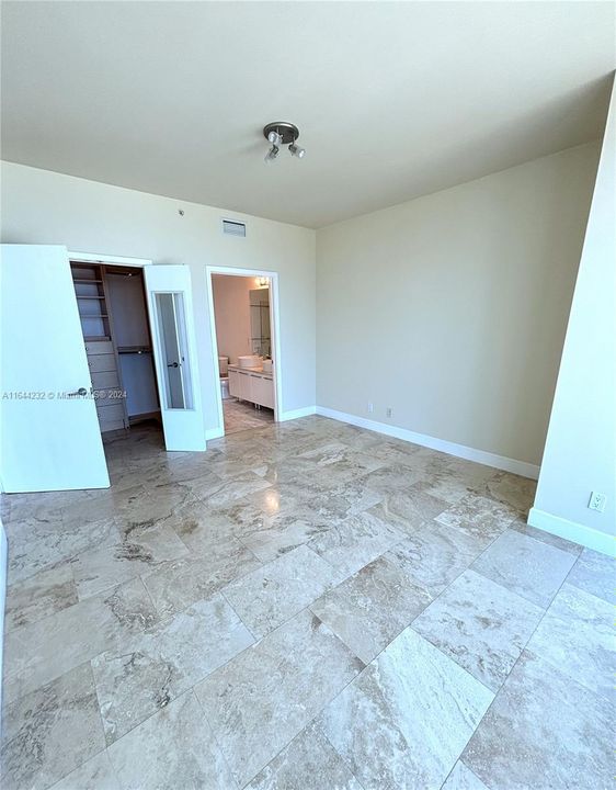 Recently Sold: $736,000 (2 beds, 2 baths, 1208 Square Feet)