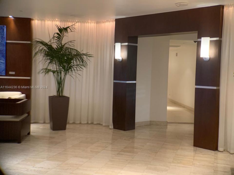 Recently Rented: $4,000 (2 beds, 2 baths, 1188 Square Feet)