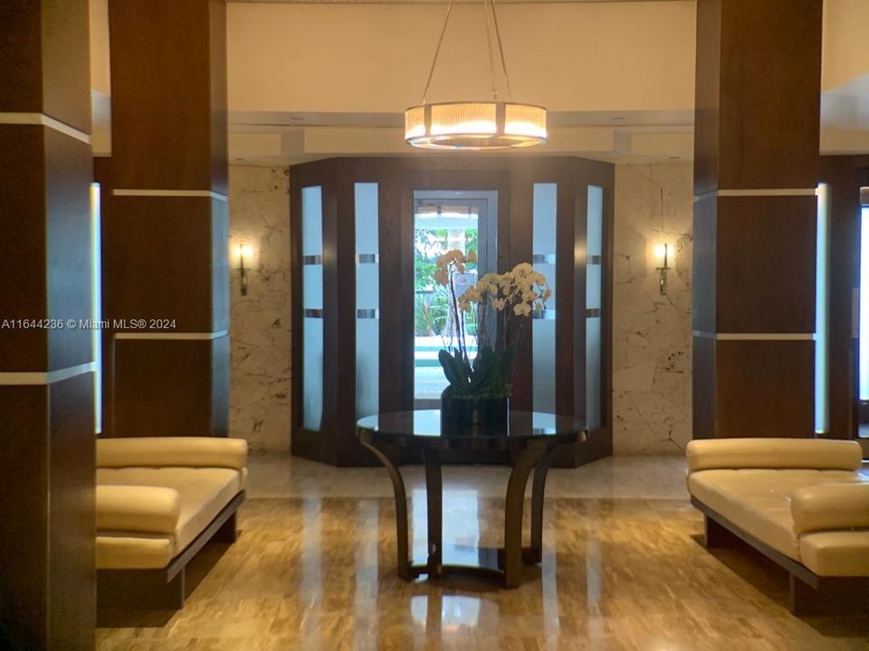 Recently Rented: $4,000 (2 beds, 2 baths, 1188 Square Feet)