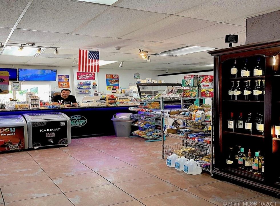 Recently Rented: $4,000 (2 beds, 2 baths, 1188 Square Feet)