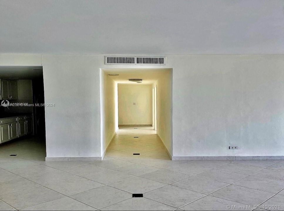 Recently Rented: $4,000 (2 beds, 2 baths, 1188 Square Feet)