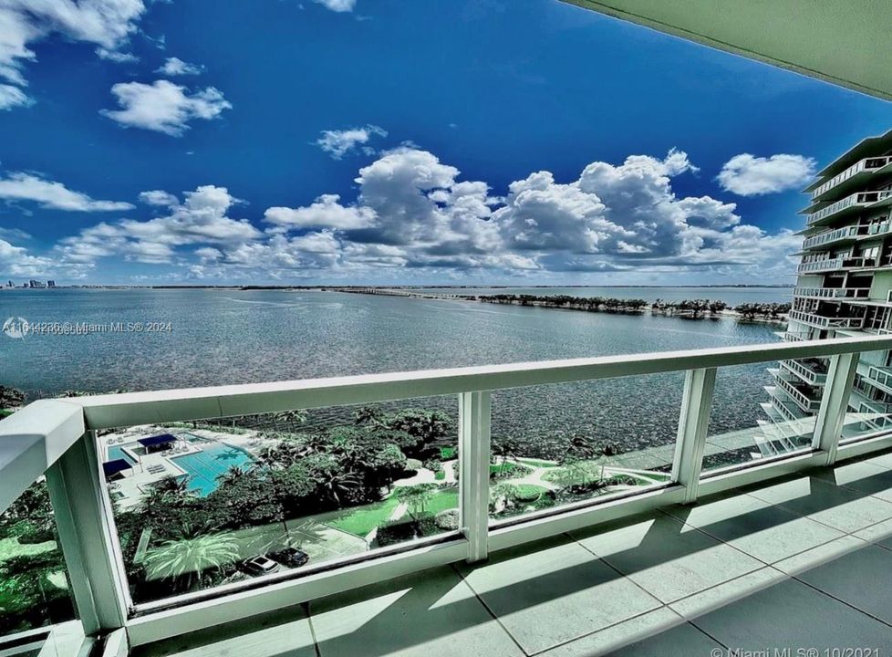 Recently Rented: $4,000 (2 beds, 2 baths, 1188 Square Feet)