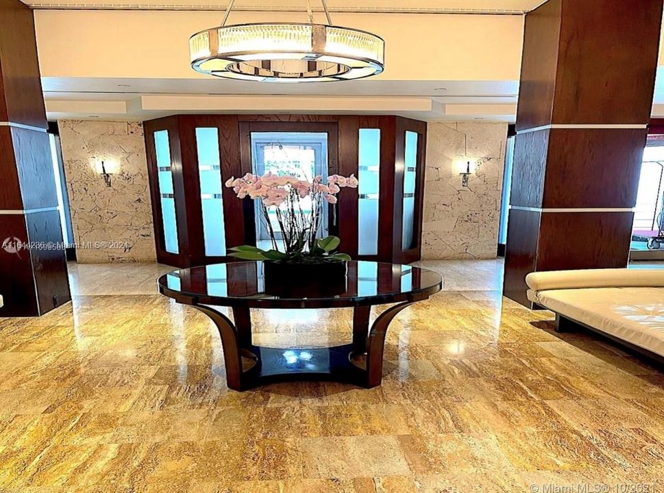 Recently Rented: $4,000 (2 beds, 2 baths, 1188 Square Feet)