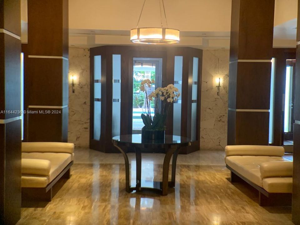 Recently Rented: $4,000 (2 beds, 2 baths, 1188 Square Feet)