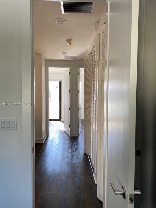 Active With Contract: $3,500 (3 beds, 2 baths, 1678 Square Feet)