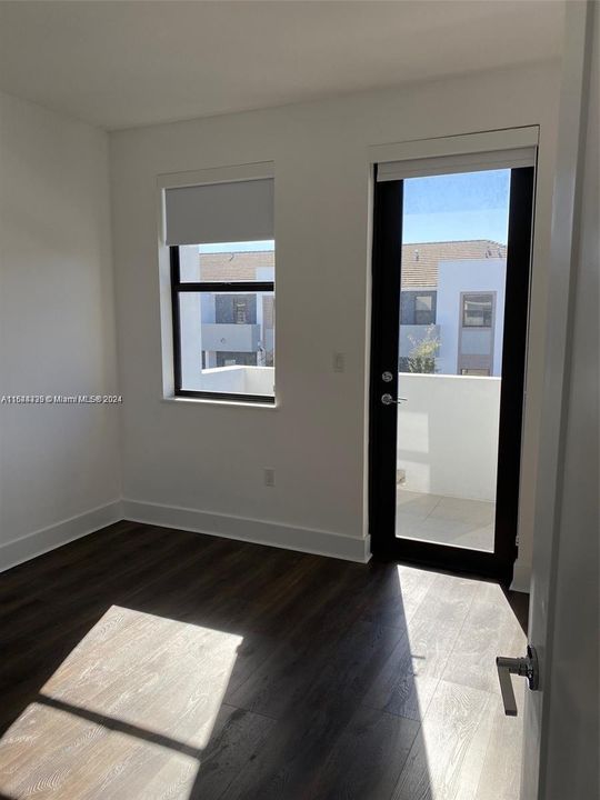 Active With Contract: $3,500 (3 beds, 2 baths, 1678 Square Feet)