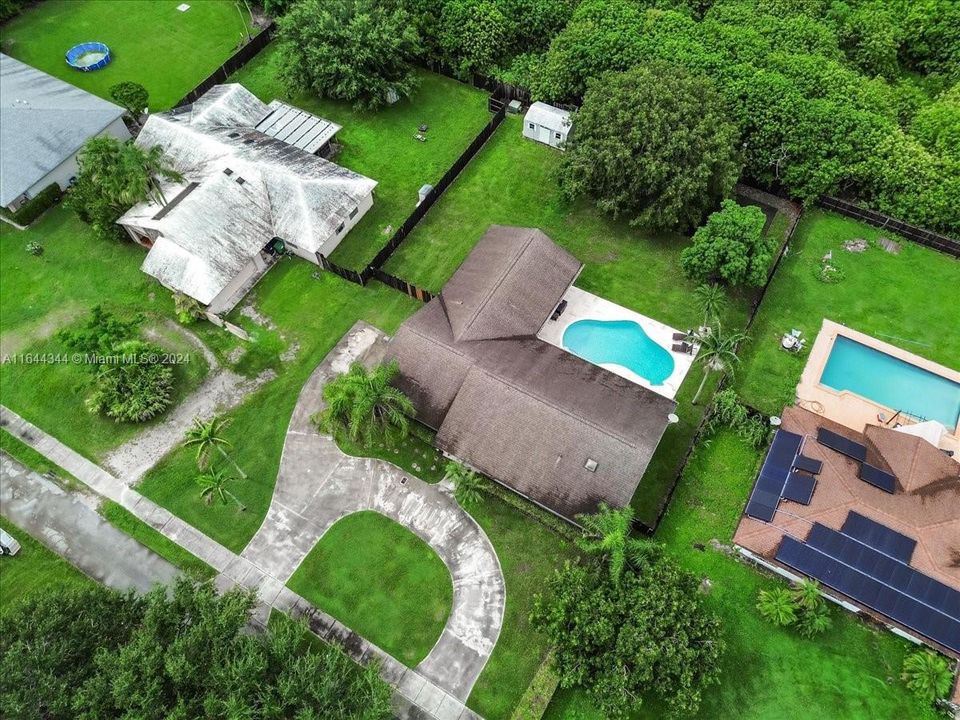 En Venta: $835,000 (4 camas, 2 baños, 2288 Pies cuadrados)