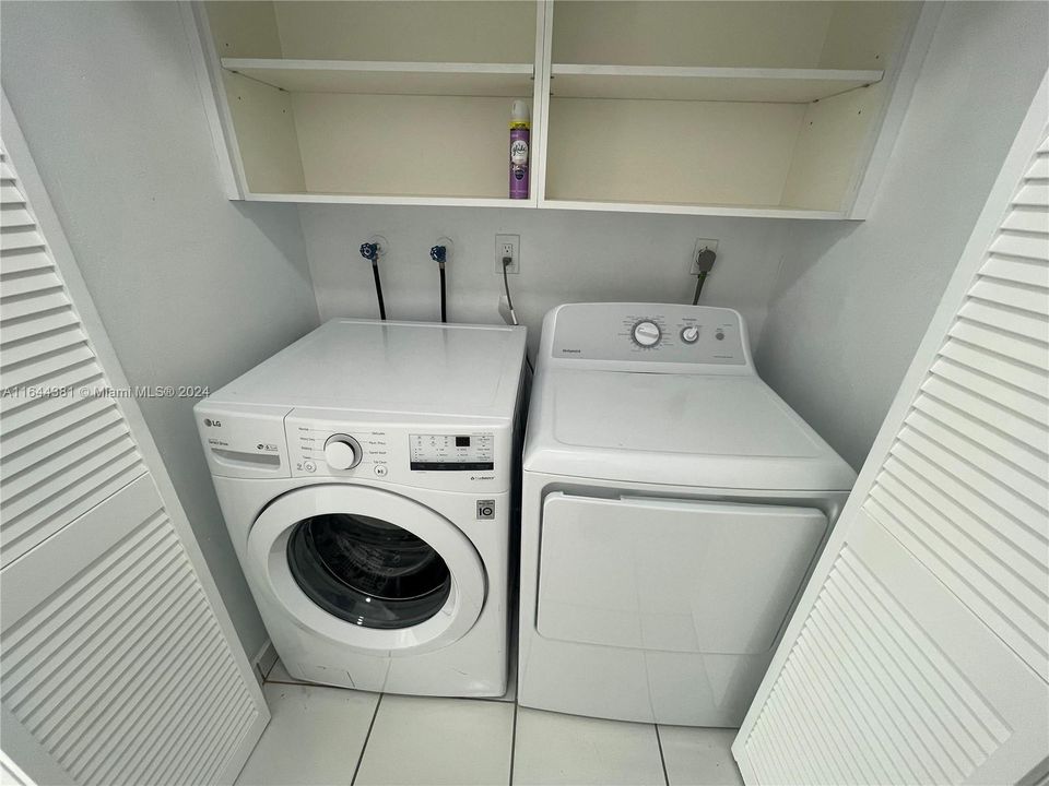 Recently Rented: $2,500 (3 beds, 2 baths, 1114 Square Feet)