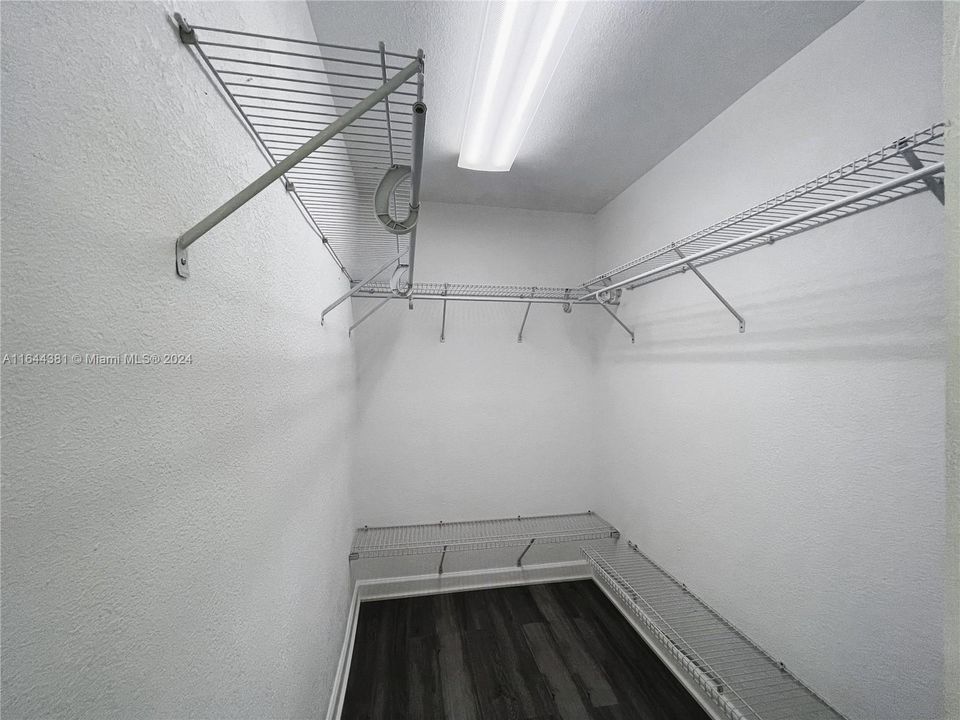 Recently Rented: $2,500 (3 beds, 2 baths, 1114 Square Feet)