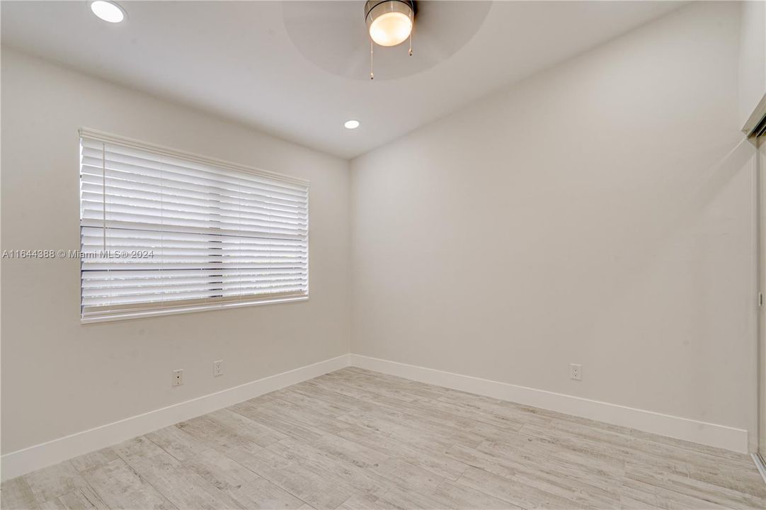 Active With Contract: $2,200 (2 beds, 2 baths, 793 Square Feet)