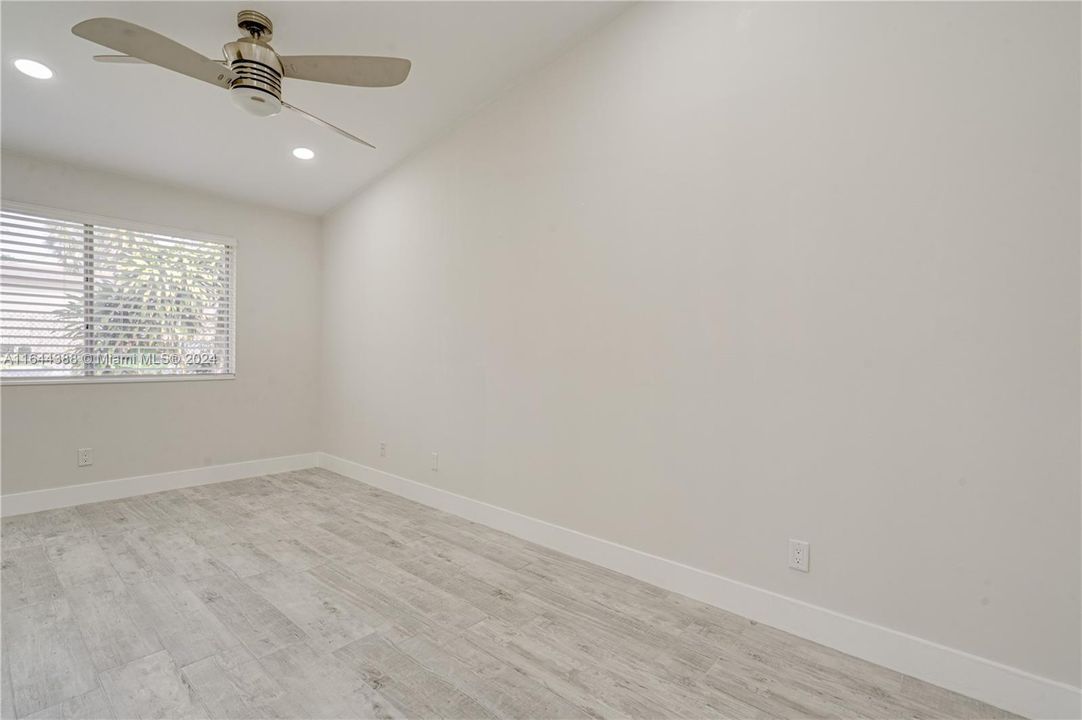 Active With Contract: $2,200 (2 beds, 2 baths, 793 Square Feet)