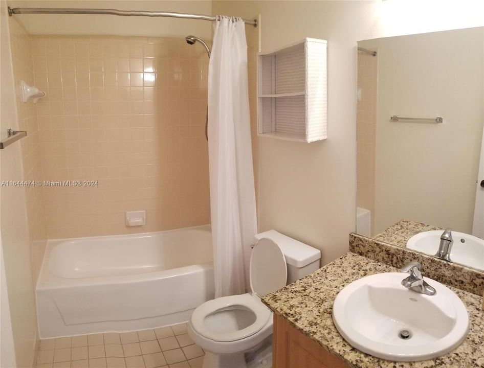 For Rent: $2,300 (3 beds, 2 baths, 1195 Square Feet)