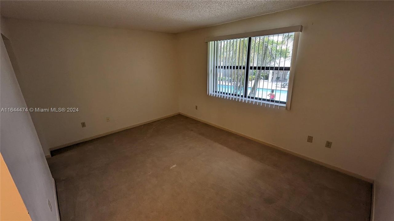 For Rent: $2,200 (3 beds, 2 baths, 1195 Square Feet)