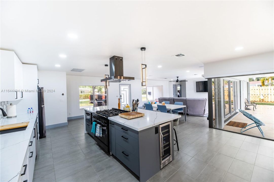 Active With Contract: $899,000 (3 beds, 2 baths, 2246 Square Feet)