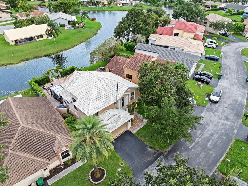 For Sale: $695,000 (3 beds, 2 baths, 2098 Square Feet)