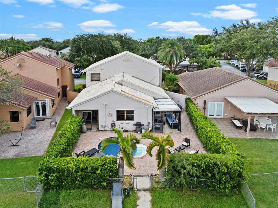 For Sale: $695,000 (3 beds, 2 baths, 2098 Square Feet)