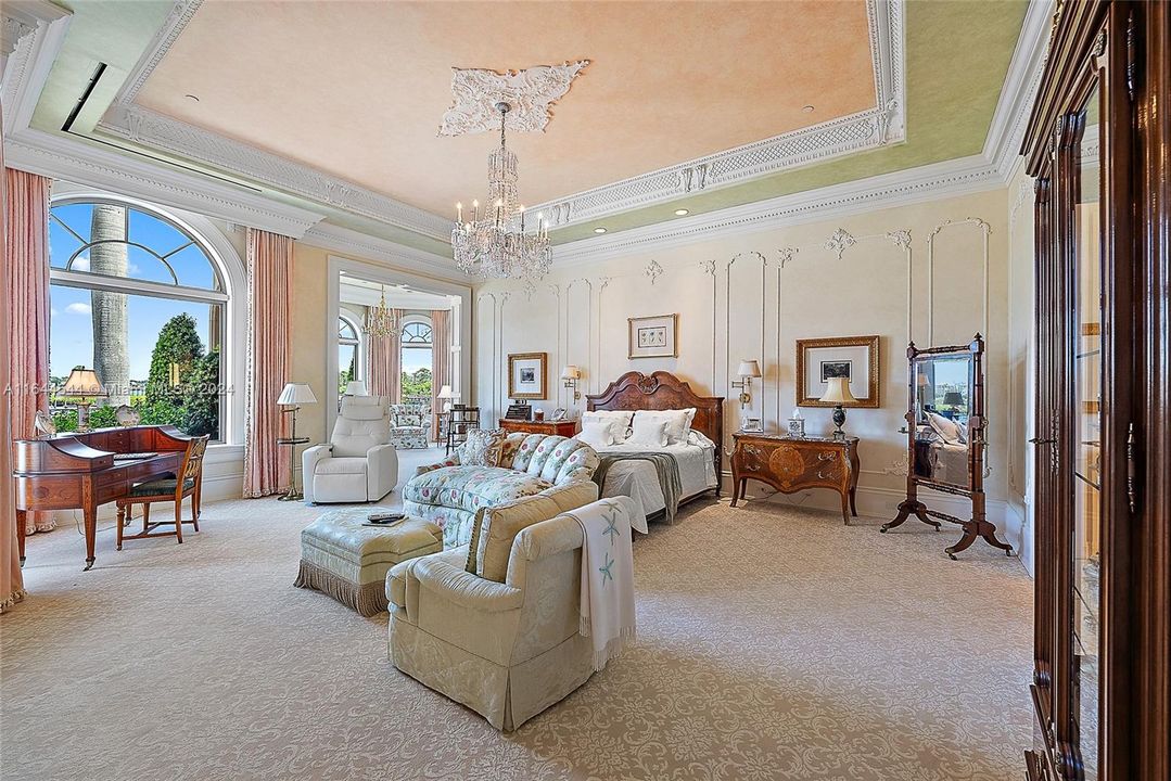 Vendido Recientemente: $40,000,000 (9 camas, 13 baños, 24320 Pies cuadrados)