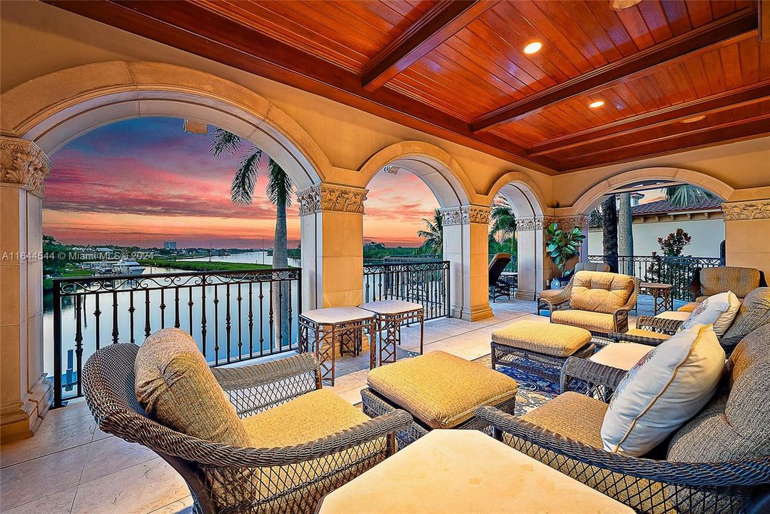 Covered Upper Patio
