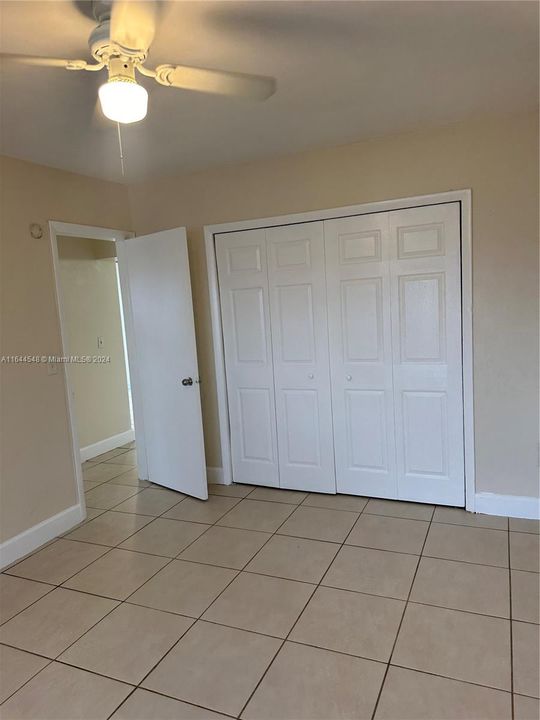 Active With Contract: $2,100 (2 beds, 1 baths, 800 Square Feet)