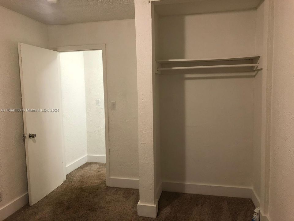 For Rent: $1,200 (0 beds, 1 baths, 300 Square Feet)