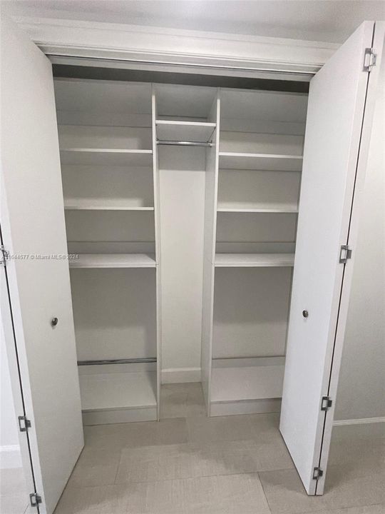 Additional closet in 2nd bedroom