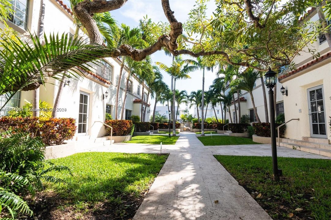 Recently Rented: $2,200 (1 beds, 1 baths, 656 Square Feet)