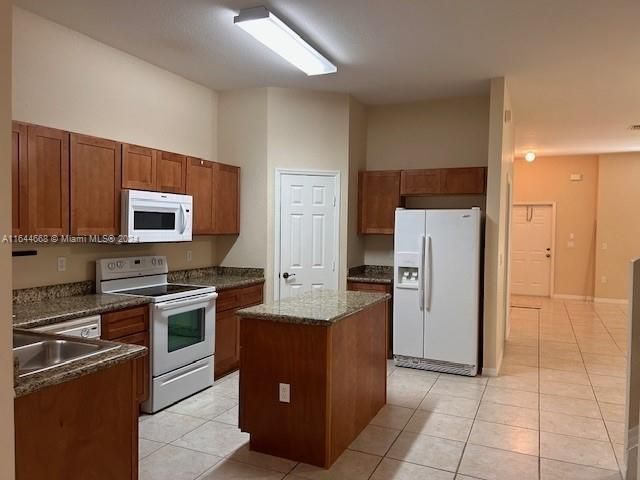 Active With Contract: $2,500 (3 beds, 2 baths, 2038 Square Feet)