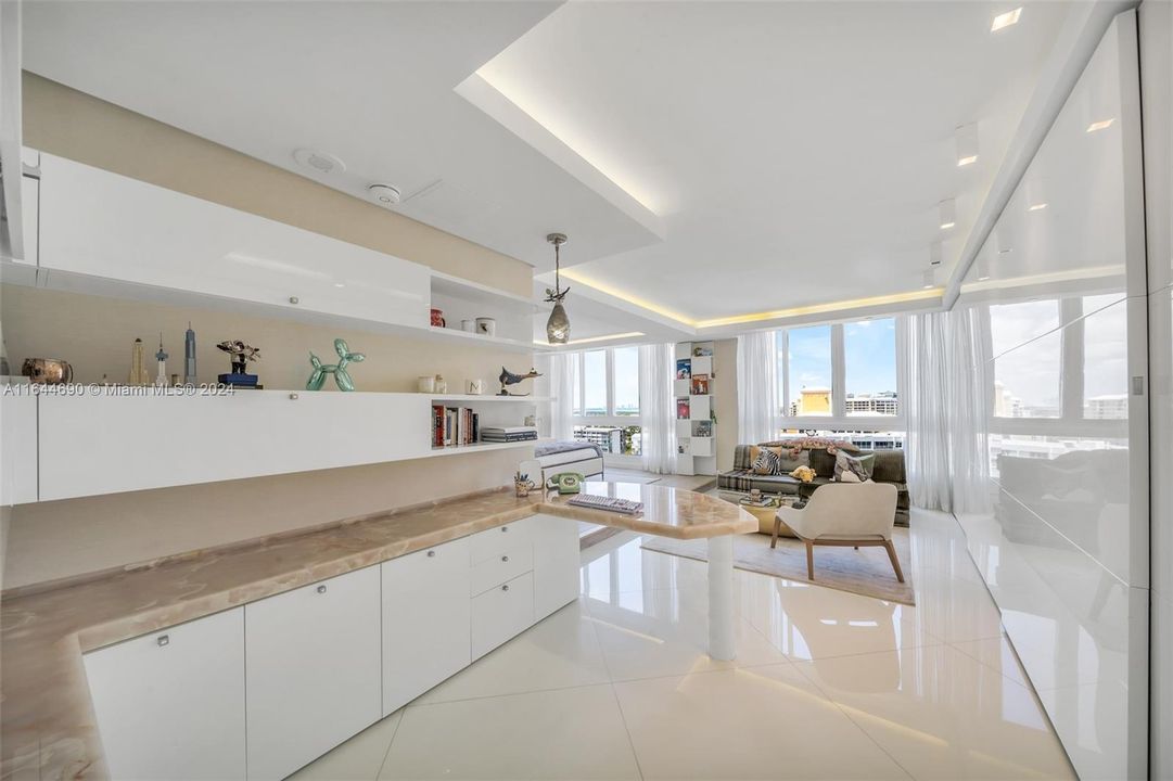 En Venta: $10,550,000 (4 camas, 4 baños, 5207 Pies cuadrados)