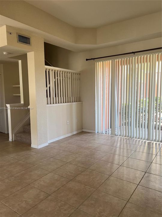 Active With Contract: $2,800 (3 beds, 2 baths, 1454 Square Feet)