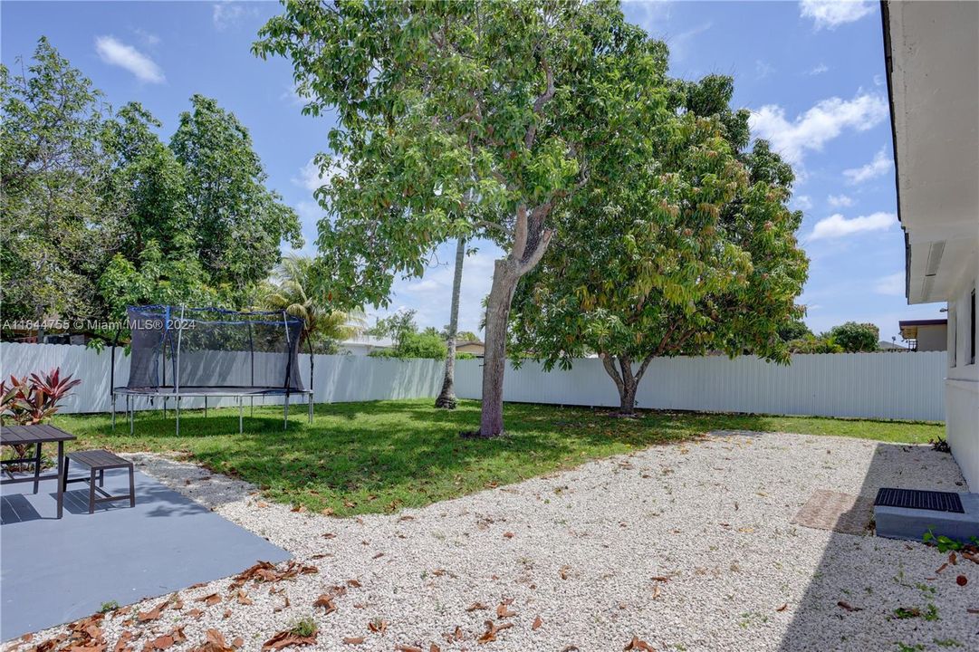 Active With Contract: $4,000 (4 beds, 2 baths, 2170 Square Feet)