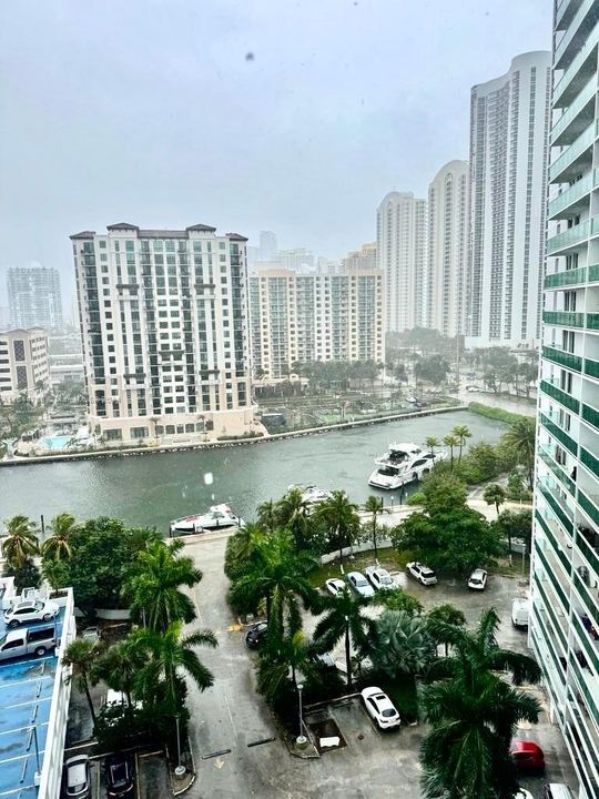 Recently Rented: $2,500 (1 beds, 1 baths, 991 Square Feet)