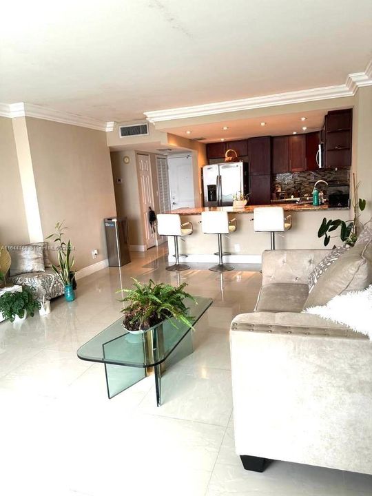 Recently Rented: $2,500 (1 beds, 1 baths, 991 Square Feet)