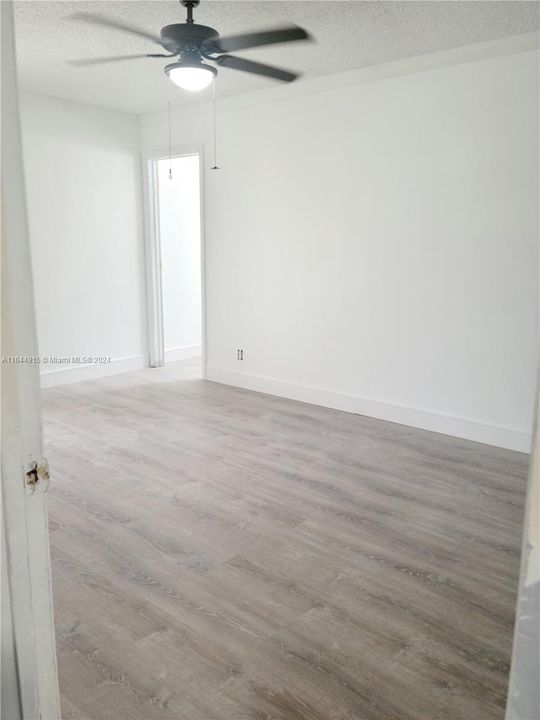 For Rent: $2,200 (2 beds, 2 baths, 910 Square Feet)